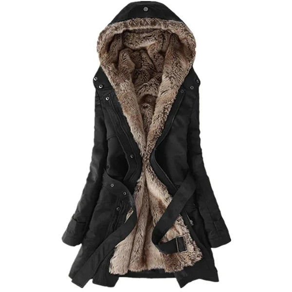 "Zwarte en groene dames winterjas Zuri met capuchon en zachte voering, elegante en warme jas voor stijl en comfort."