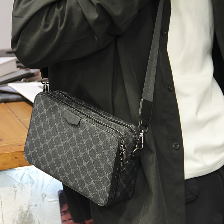 "Zwarte heren crossbody tas met gecheckt design en verstelbare riem, ideale compacte tas voor streetstyle en dagelijks gebrui