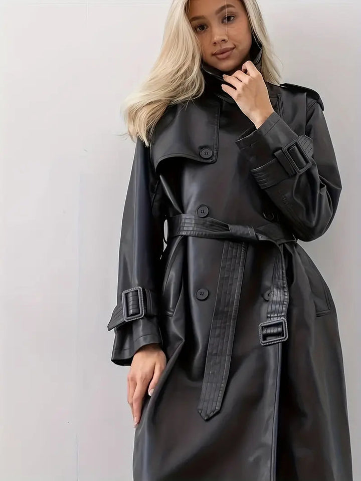Zwarte leren trenchcoat dames, elegante en warme winterjas met dubbele knoopsluiting en slank design, ideaal voor elke gelege
